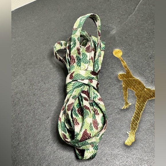 PRE-OWNED 2020 JORDAN 1 MID SE CAMO MENS SZ 10 OG ALL EXTRA CAMO LACES CLEAN - Picture 16 of 16